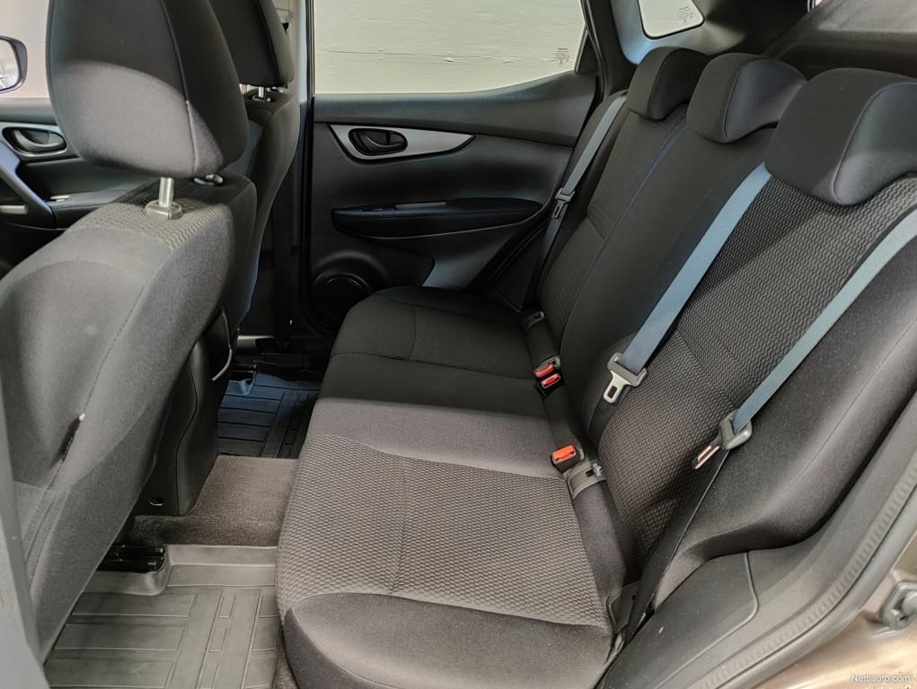 orig_Nissan1644174_04