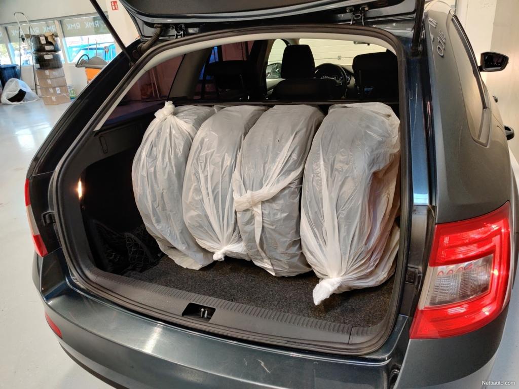 orig_Skoda0142677_03