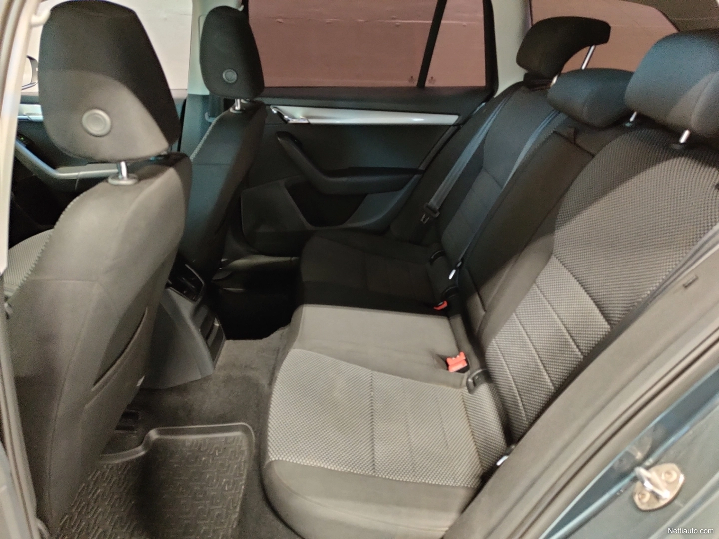 orig_Skoda0142677_06