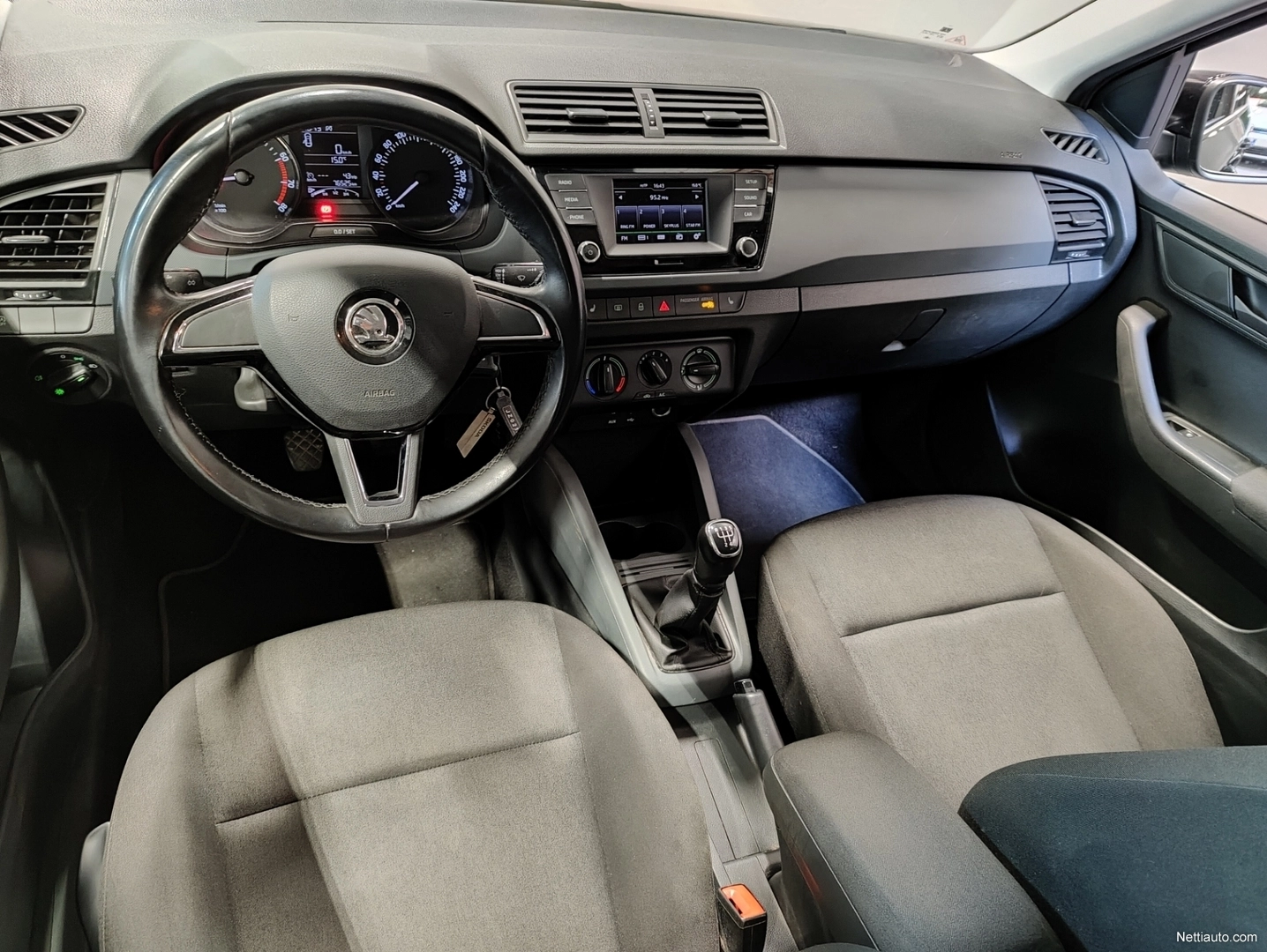 orig_SkodaZ021501_01