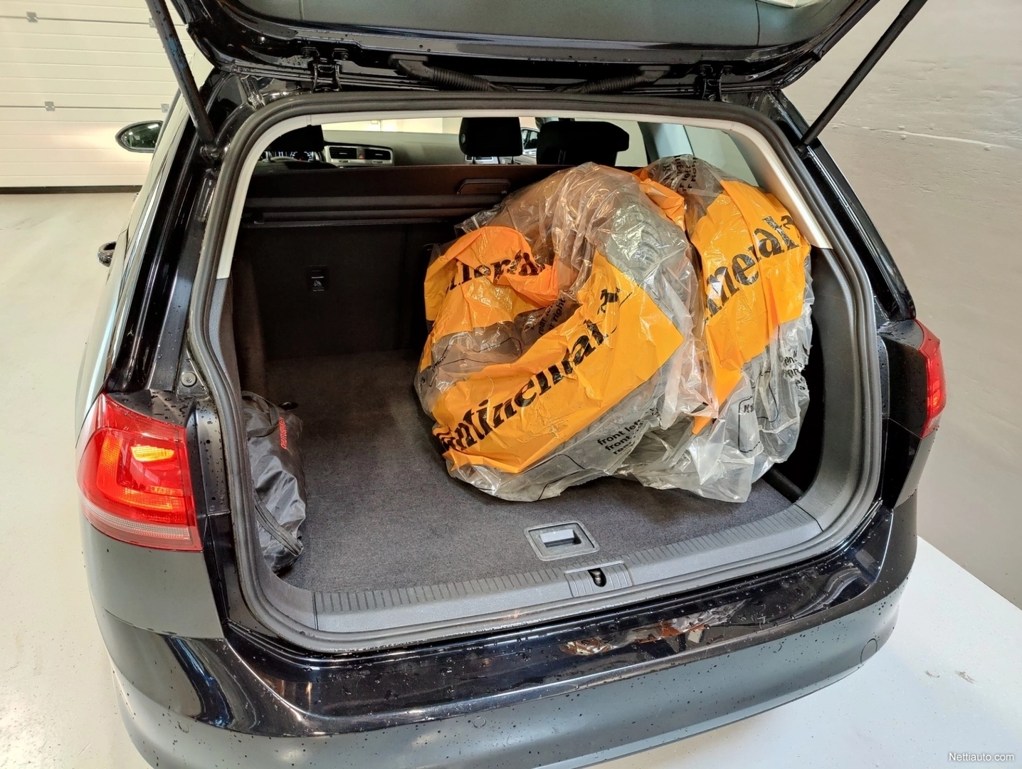 orig_VolkswagP530428_05